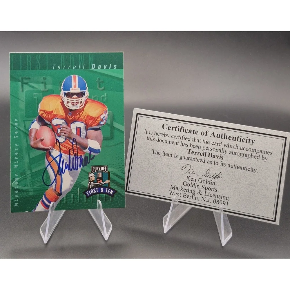 1997 Terrell Davis‎ Playoff First and Ten #145 Autographed Denver Broncos W/ COA
